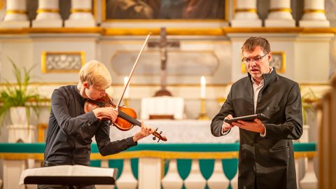 PÄRDI PÄEVAD ⟩ Paide kirikus kõlas Pärdi ja Bachi looming Vox Clamantise ja Hans Christian Aaviku esituses