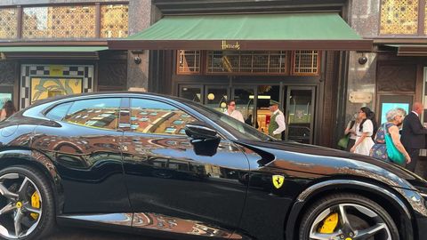 LONDON LEILIS ⟩ Lähis-Ida turist pargib superauto kuhu juhtub