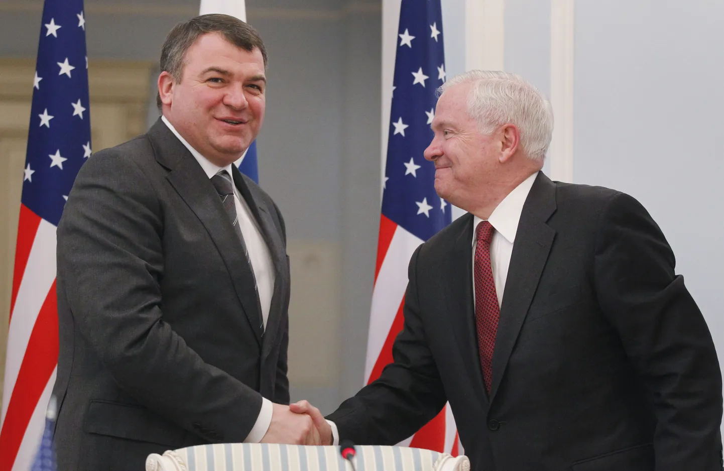 Kolleegid omavahel: Anatoli Serdjukov (vasakul) ja Robert Gates täna Moskvas
