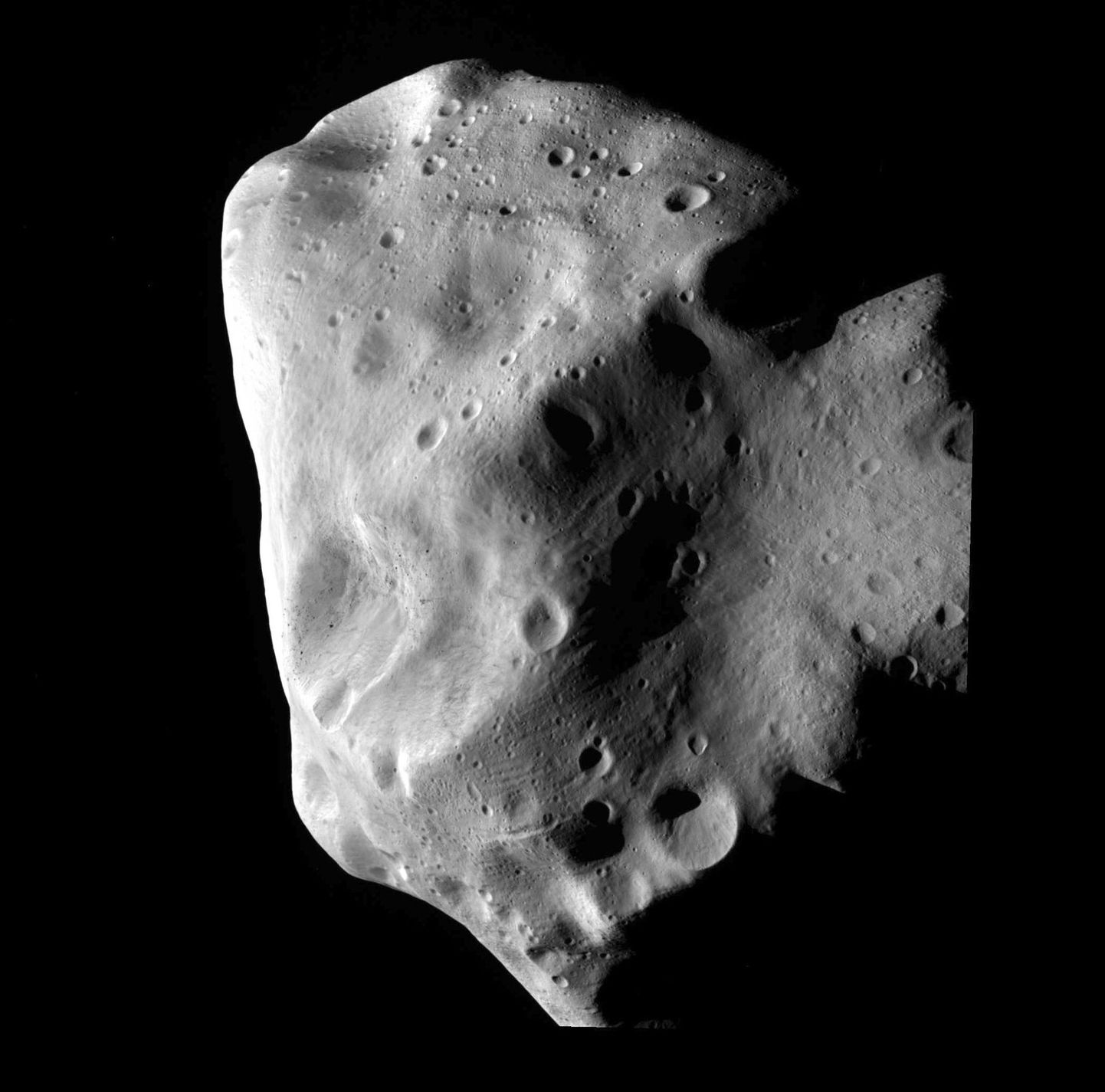 Rosetta tehtud ülesvõte hiiglaslikust asteroidist.