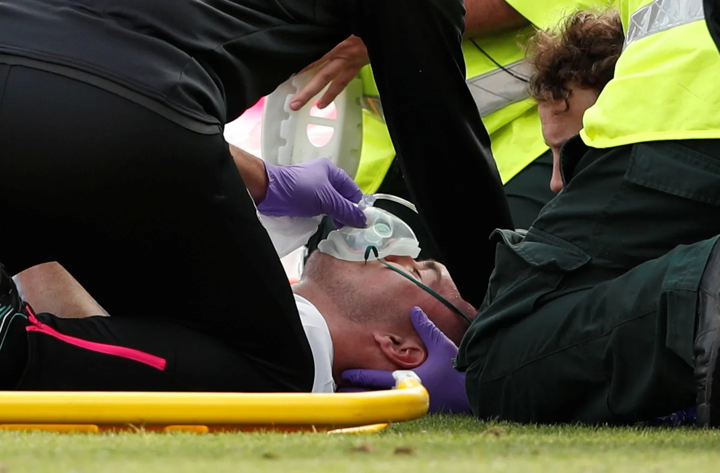 Soccer Football - Premier League - AFC Bournemouth v Everton - Vitality Stadium, Bournemouth, Britain - August 25, 2018  Everton's Michael Keane receives medical treatment after sustaining an injury  Action Images via Reuters/John Sibley  EDITORIAL USE ONLY. No use with unauthorized audio, video, data, fixture lists, club/league logos or "live" services. Online in-match use limited to 75 images, no video emulation. No use in betting, games or single club/league/player publications.  Please contact your account representative for further details.