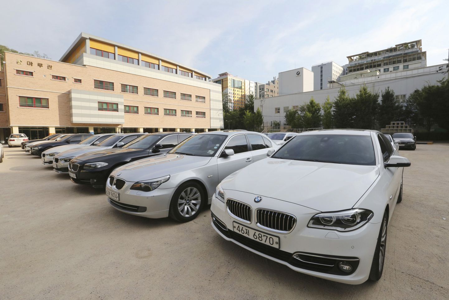 Soulis erikontrolli ootavad BMWd.