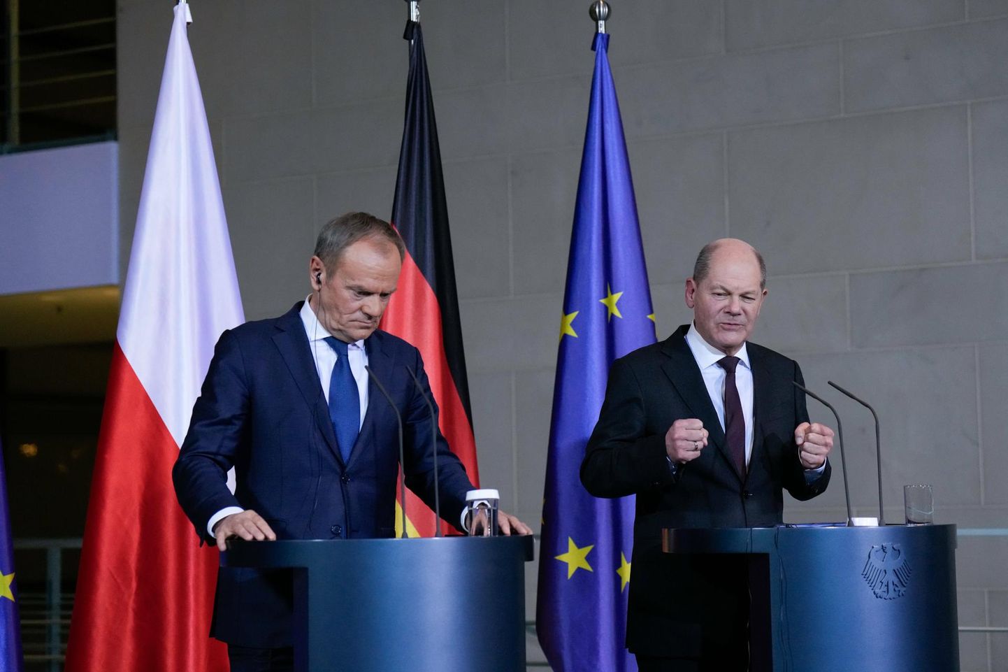 Poola peaminister Donald Tusk (vasakul) võttis initsiatiivi, et taaselustada Poola, Saksa ja Prantsuse nn Weimari kolmik. Saksa kantsler Olaf Scholz tervitas kolmikliidu initsiatiivi.