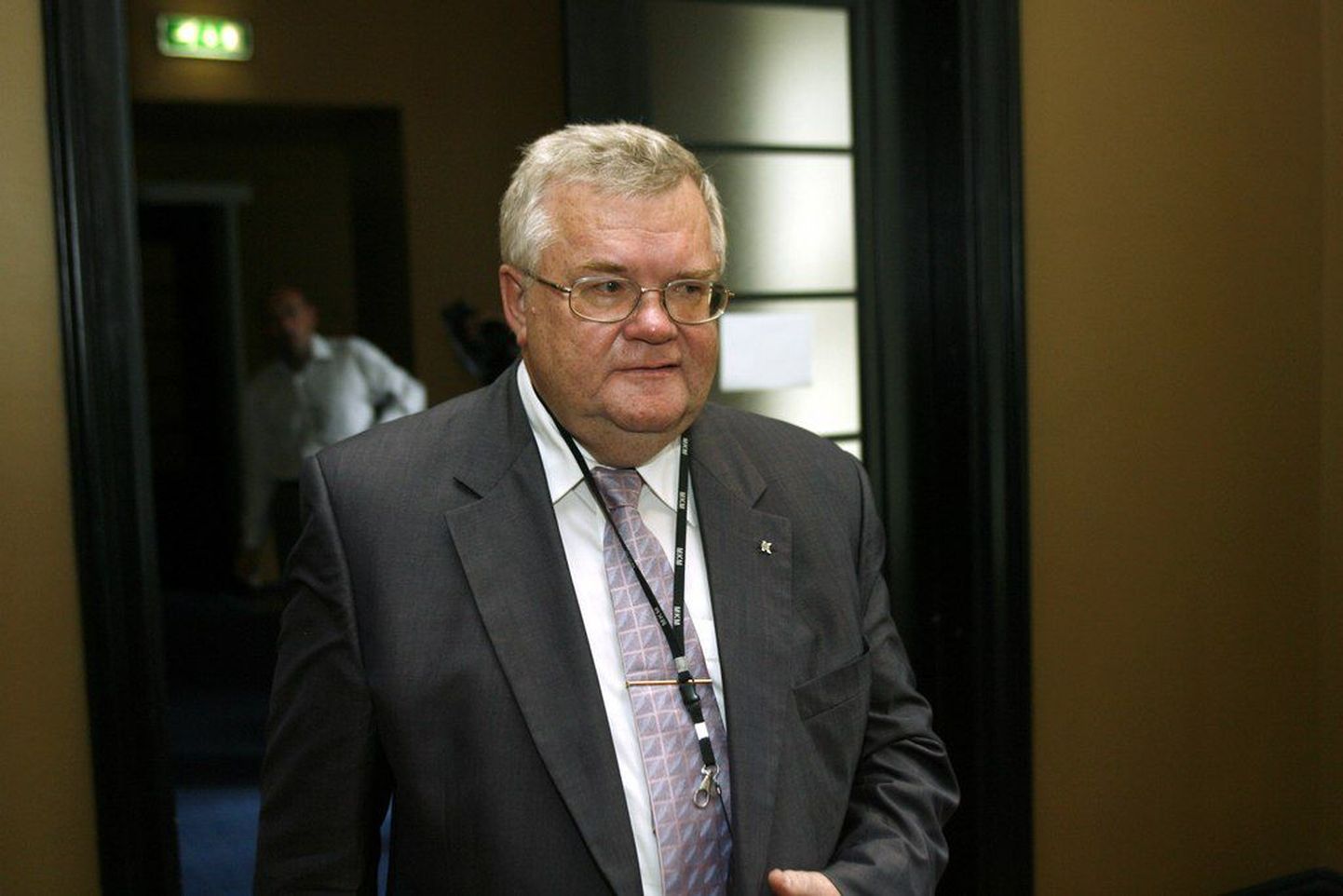 Majandus- ja kommunikatsiooniminister Edgar Savisaar.