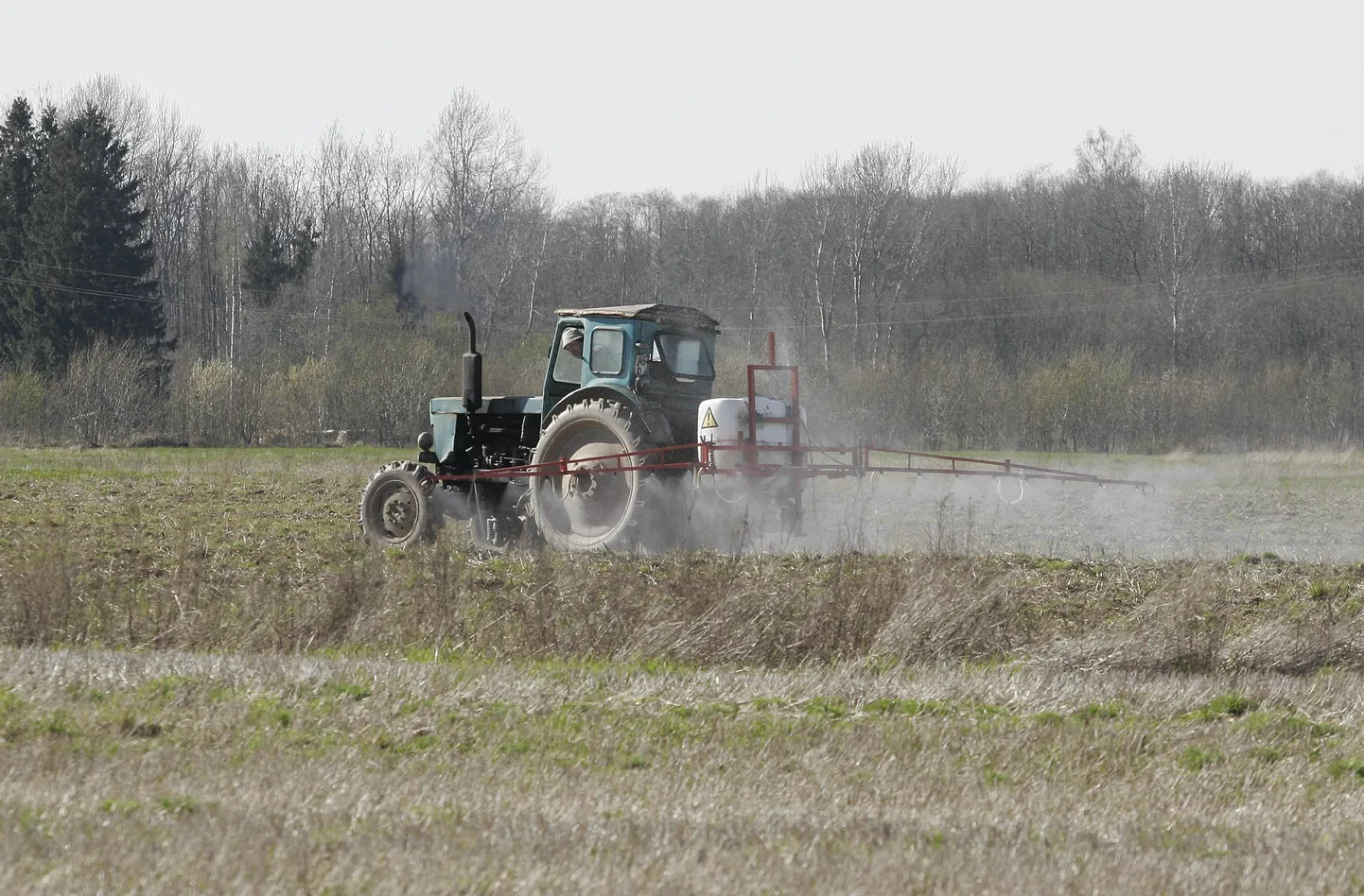 Ebaseaduslike taimekaitsevahendite kasutamine võib rikkuda nii keskkonda kui ka inimeste ja loomade tervist.