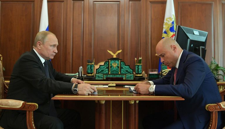 Губернатор Липецкой области Артамонов на приеме у Путина в Кремле в 2019 году.