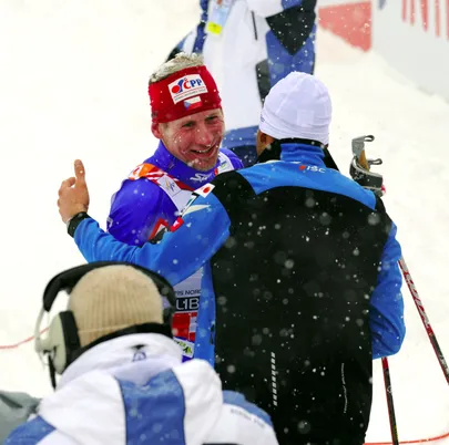 Lukas Bauer (vasakul) õnnitleb Andrus Veerpalut.