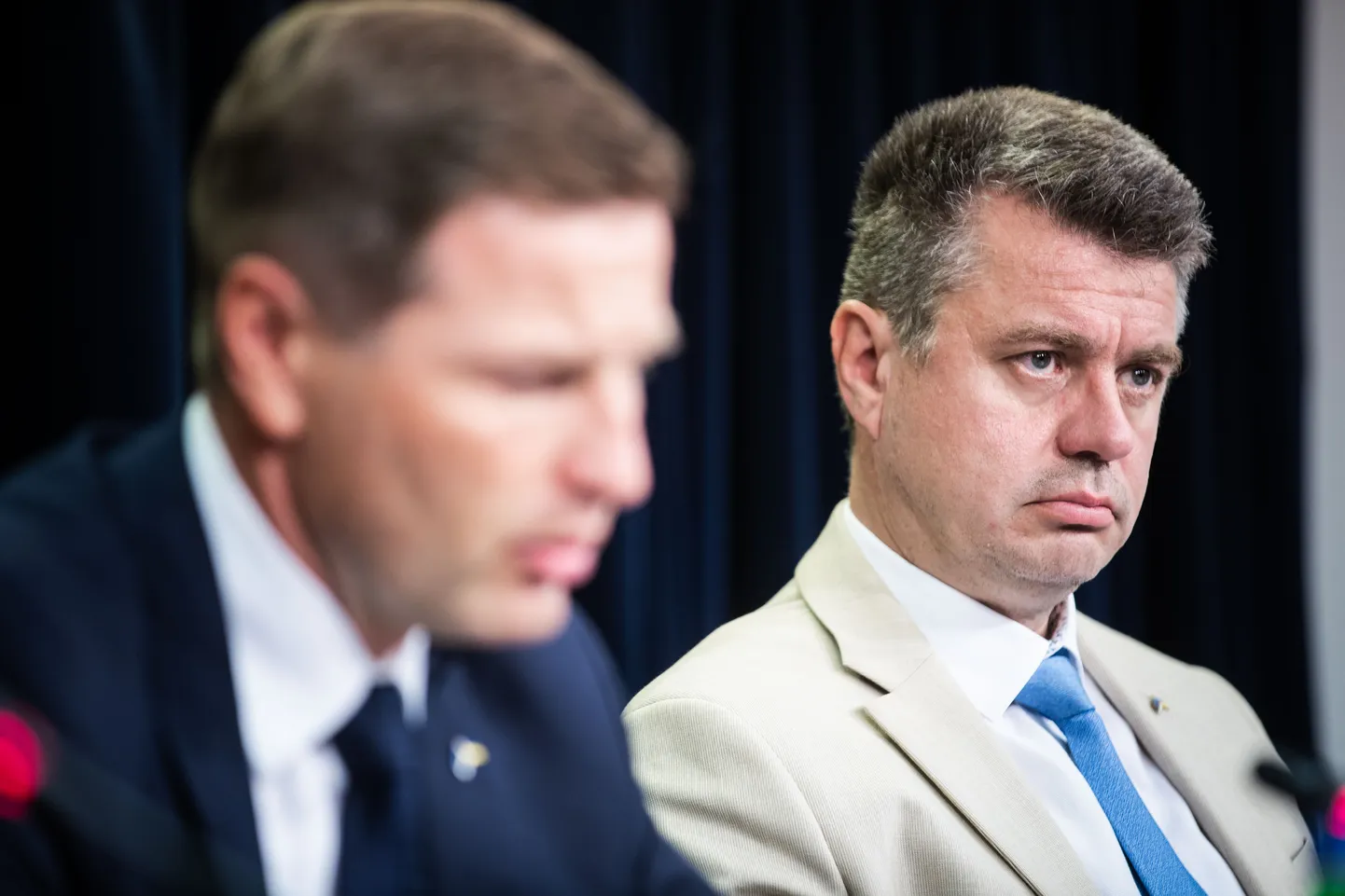 Valitsuse pressikonverentsil osalevad kaitseminister Hanno Pevkur, välisminister Urmas Reinsalu ja siseminister Lauri Läänemets.