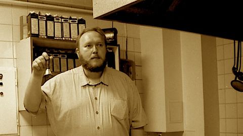 ELU25 ⟩ Juku-Kalle Raid: Mäletagem! Riigimees ja kooliõpetaja Vootele Hansen (1962-2026) räägib, kui lihtne on inimestelt põhiõigusi võtta.