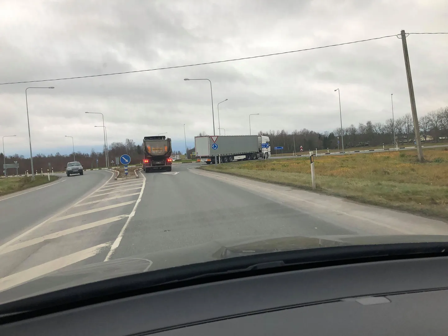 Kirna ringristmik Paide ja Türi vahel.