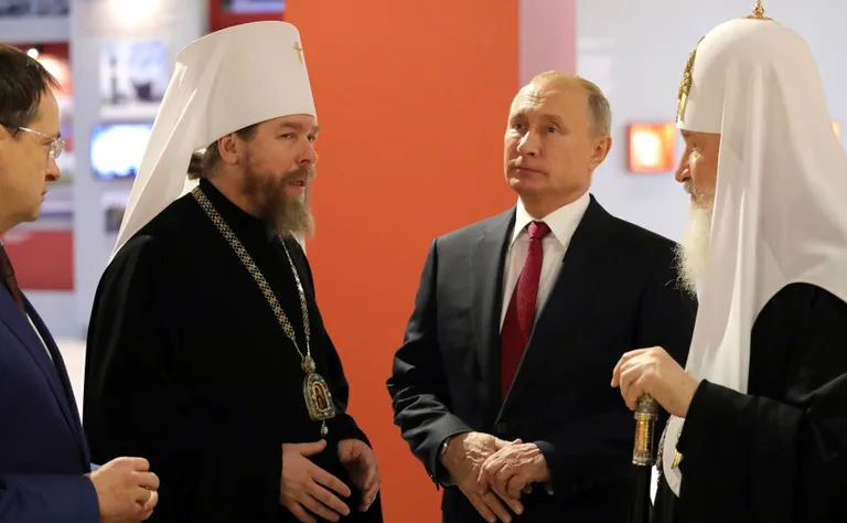 Митрополит Псковский и Порховский Тихон, Владимир Путин и патриарх Кирилл в 2018 году.