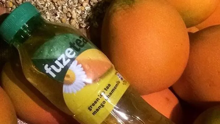 "Fuzetea" ar zaļās tējas, mango un kumelīšu garšu