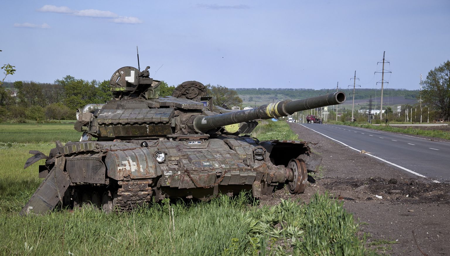 Maha jäetud Vene tank Harkivi lähedal.