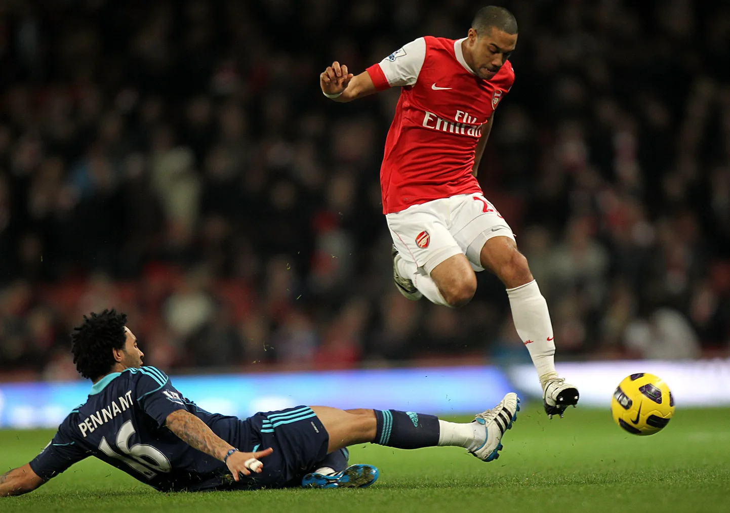 Gael Clichy esindab uuest hooajast Manchester City't.