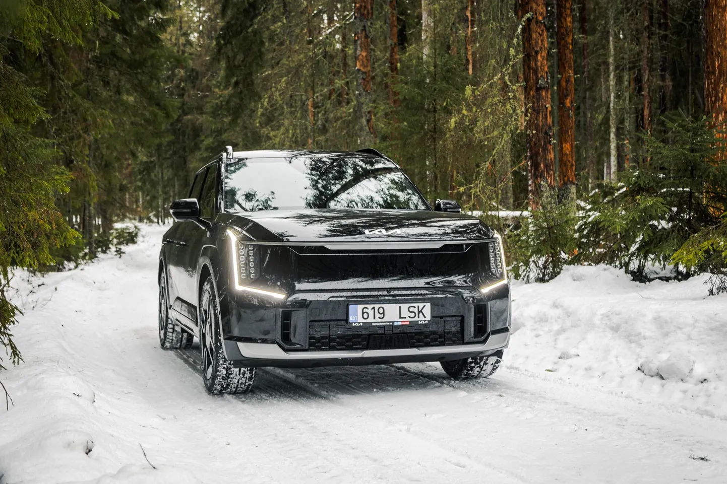 Elektriline Kia EV9 pakub palju mugavust, millega kaasneb ka krõbe hind.