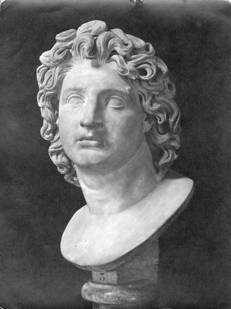 Aleksander Suure (356 - 323 eKr) büst