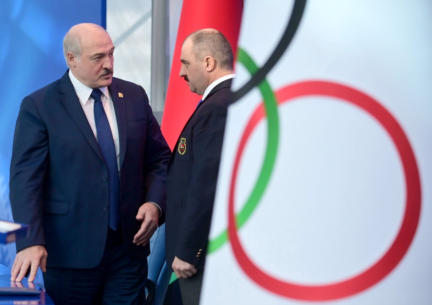 Aleksandr Lukašenko (vasakul) ja Viktor Lukašenko.