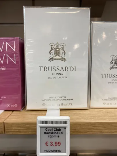 Trussardi naiste tualettvee all on hoopis pika T-särgi hind Cool Clubi liikmetele.