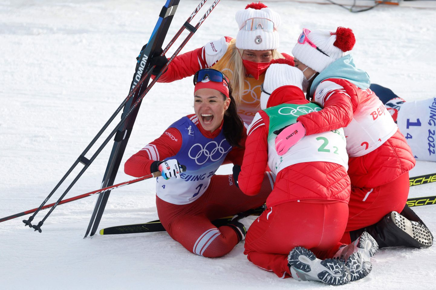 Veronika Stepanova (vasakul) Pekingi olümpiastaadionil.