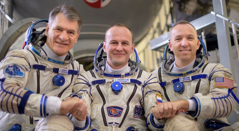 Rahvusvahelisse Kosmosejaama suunduvad Paolo Nespoli, Sergei Rjazanski ja Randy Bresnik.