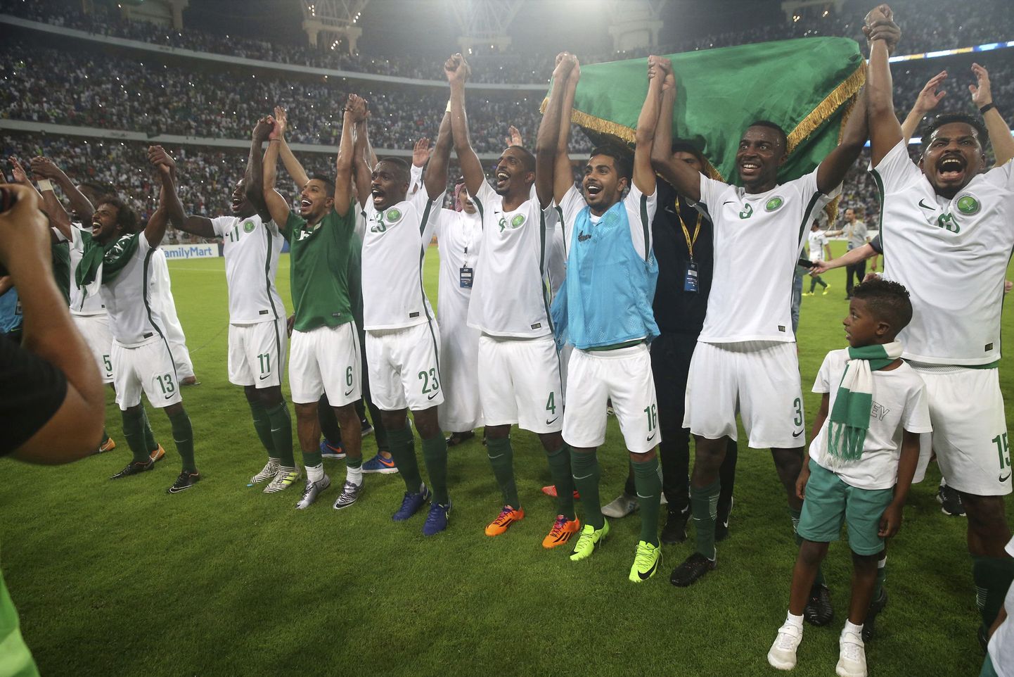 Saudi-Araabia mängijad tähistavad MM-finaalturniirile pääsemist.