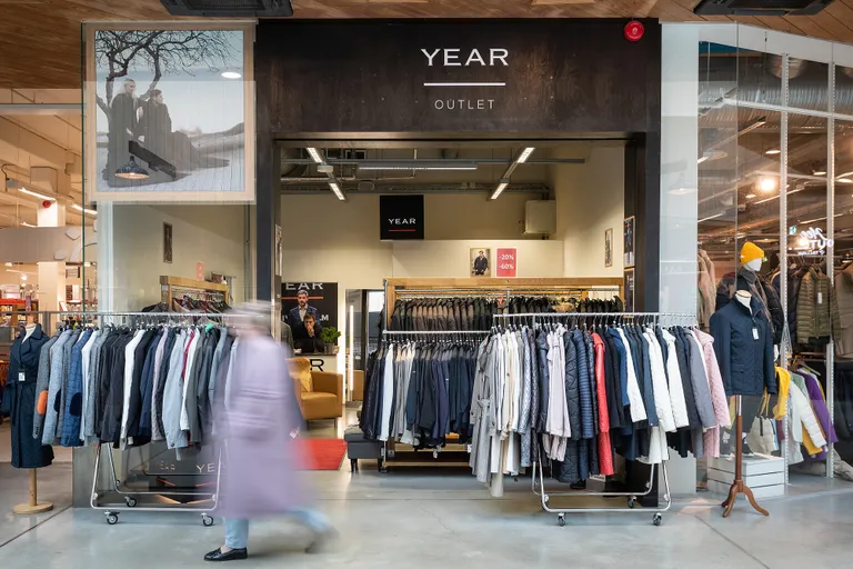 YEAR Outlet