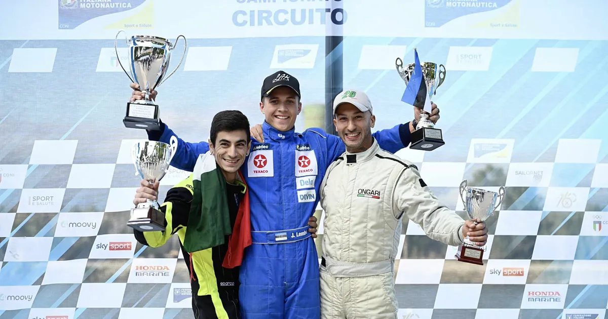 Eesti veemotosportlane krooniti kaootilisel hooajal maailmameistriks