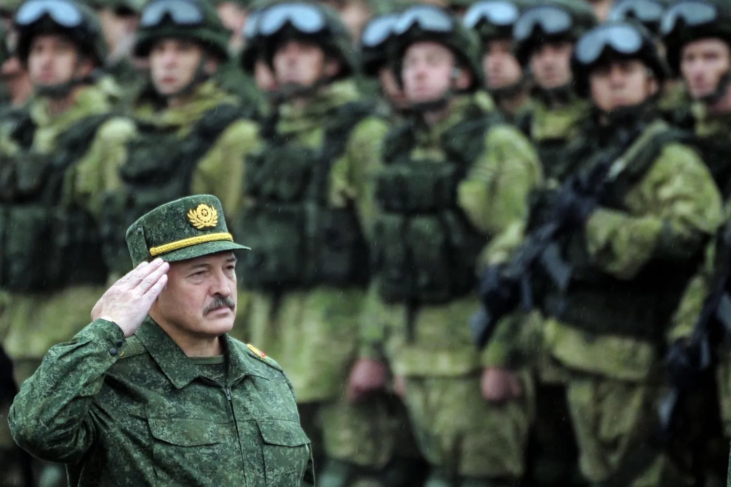 Aljaksandr Lukašenka tervitab vägesid Vene-Valgevene ühisõppusel Zapad 2017.