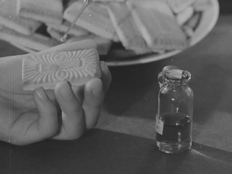 Lastehalvatuse vastane vaktsineerimine J. Lauristini nim. Tallinna 16. keskkoolis (1959).