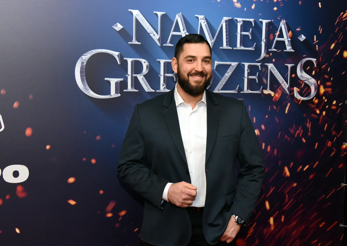 Spēkavīrs Raivis Vidzis režisora Aigara Graubas filmas "Nameja gredzens" pirmizrādē kinoteātrī "Kino Citadele".
