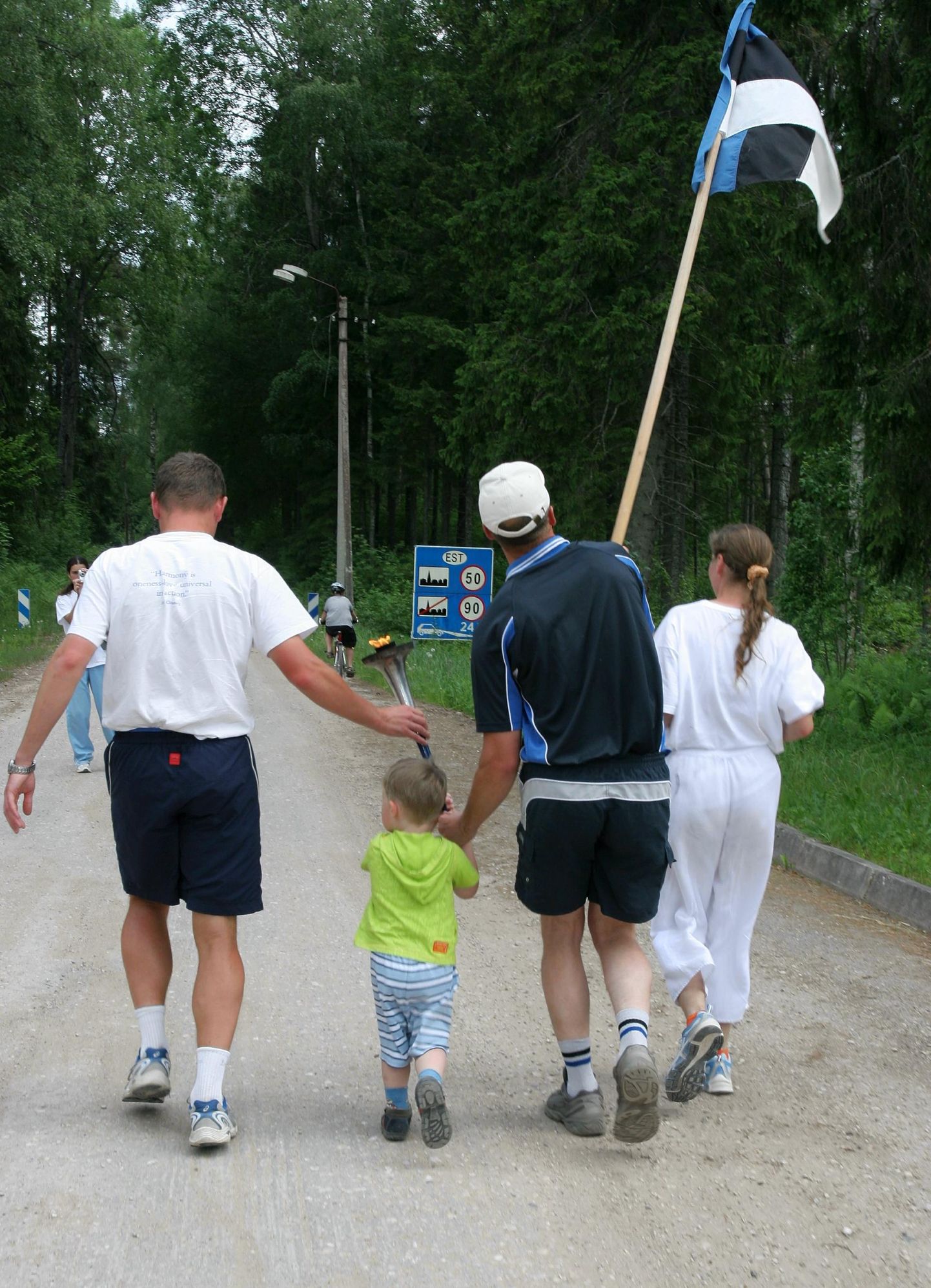 Lilli–Ungurini piiripunktis on aastaid eestlased ja lätlased üheskoos tähistanud Balti keti aastapäeva.