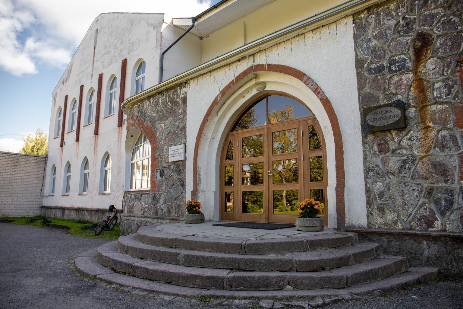 Vändra gümnaasium võõrustab Pärnu- ja Raplamaa ettevõtlike koolide seminaril osalejaid.