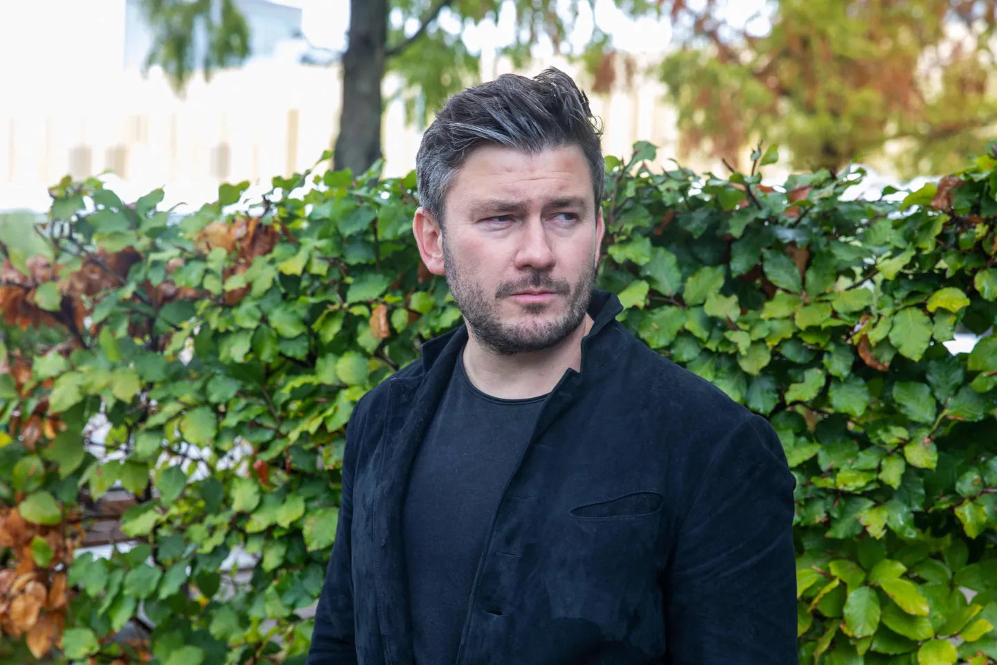 Krievijas tiesa aizmuguriski piespriež cietumsodu rakstniekam Dmitrijam ...