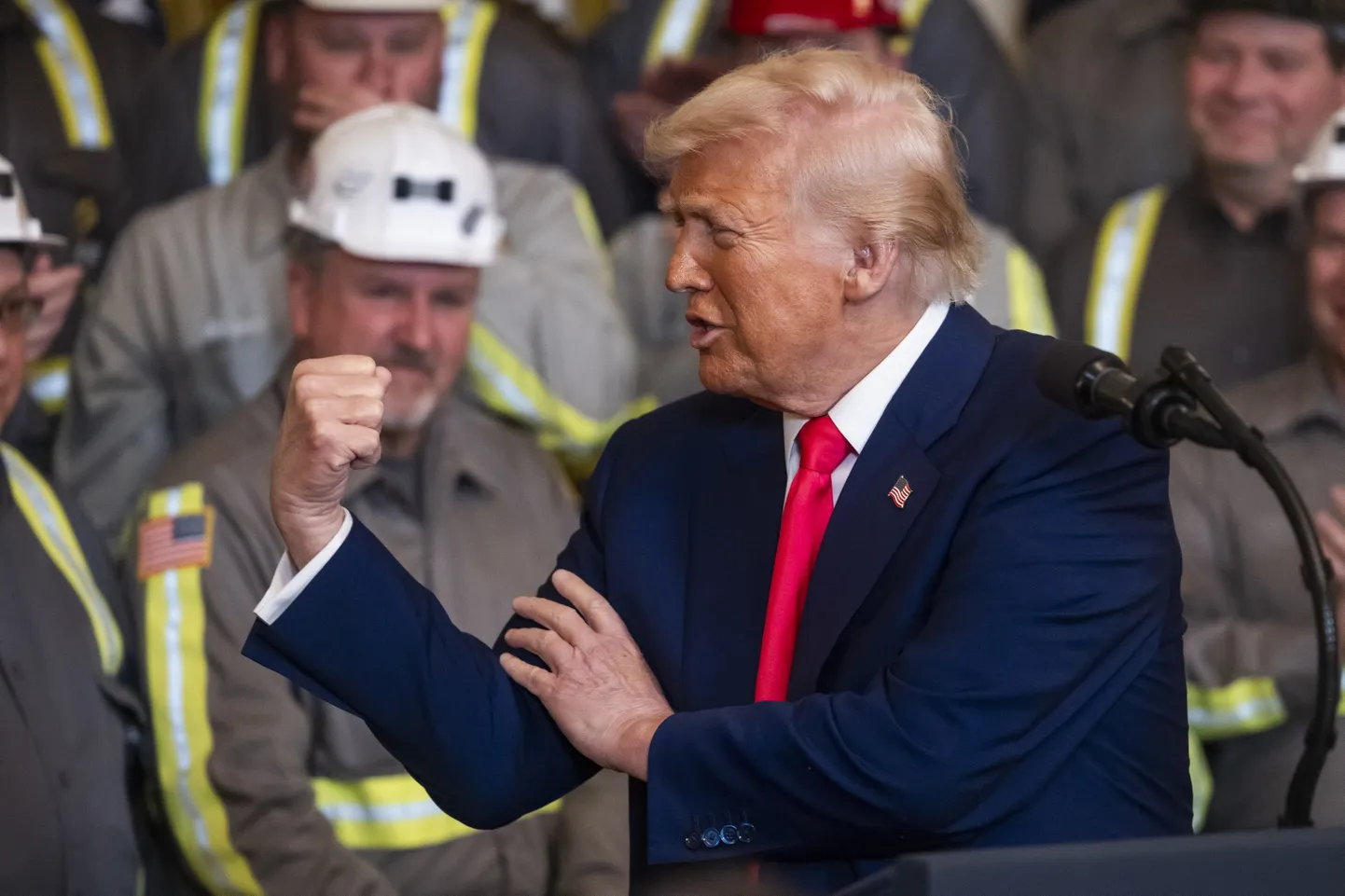 Donald Trump Valges Majas.