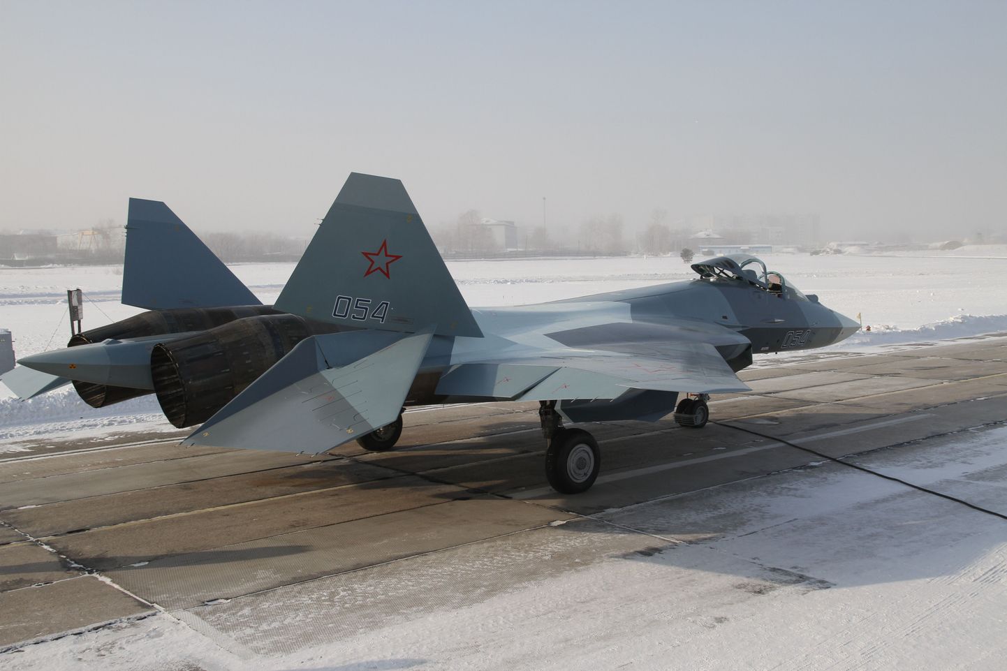 Suhhoi PAK FA ehk viienda põlvkonna hävituslennuk T-50 selle aasta jaanuaris Amuuri-äärses Komsomolskis.