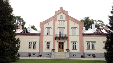 PEIDETUD PÄRL ⟩ Legendaarne Pädaste mõis otsib uut omanikku