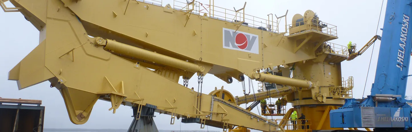 E-profiili tehases National Oilwell Varcole toodetud kraana.
