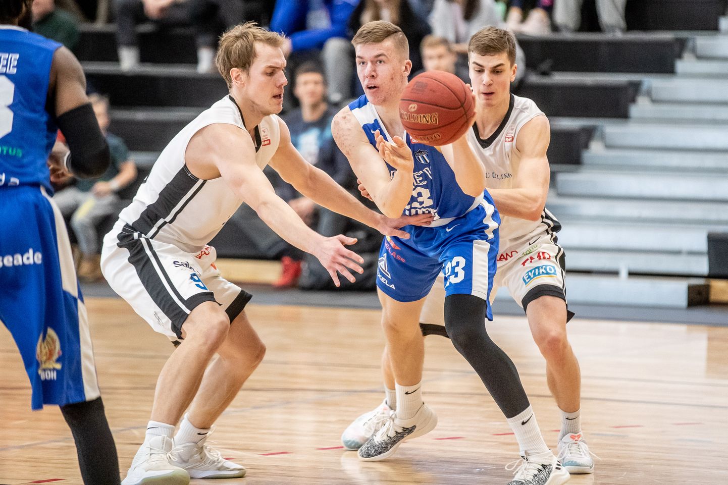 Tallinna Kalev/TLÜ (sinises) alistas teist korda Tartu ning jõudis poolfinaalist ühe võidu kaugusele.