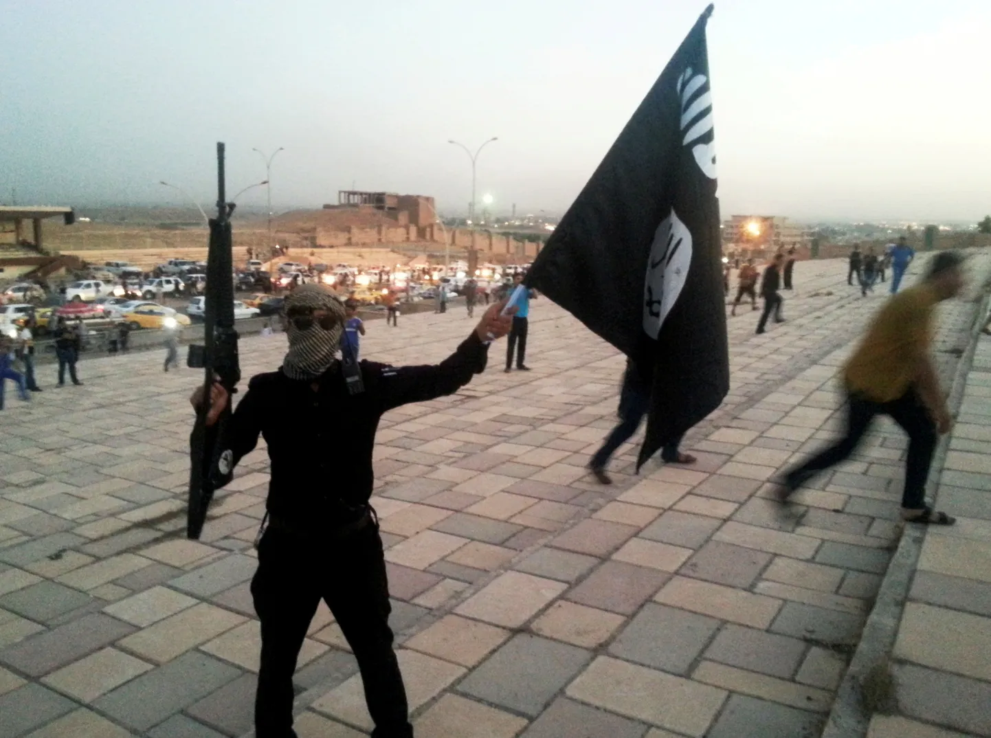 ISISe terrorist.