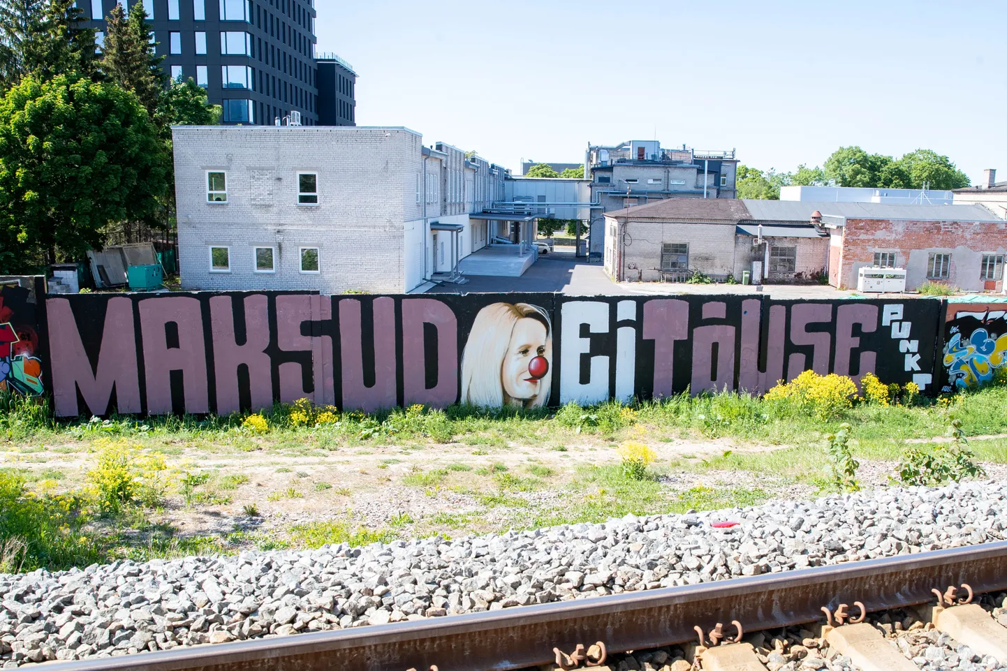 07.06.23, Tallinn. Tänavakunst "Maksud ei tõuse, punkt" Foto: Kermo Benrot, Postimees