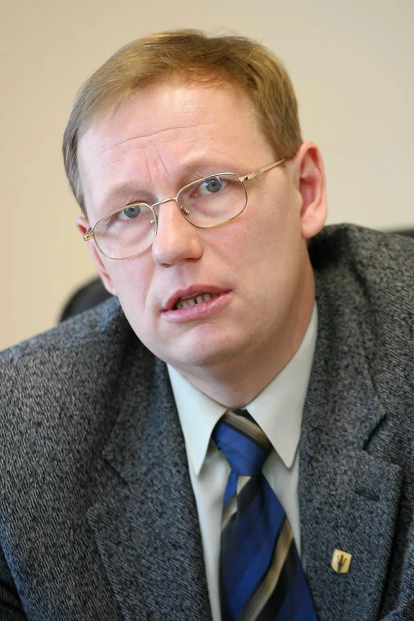Karksi vallavanem Arvo Maling nentis, et vallaeelarve tulude maht on pärast 2009. aasta 17,3-protsendilist langust ka edaspidi väikeses languses olnud.