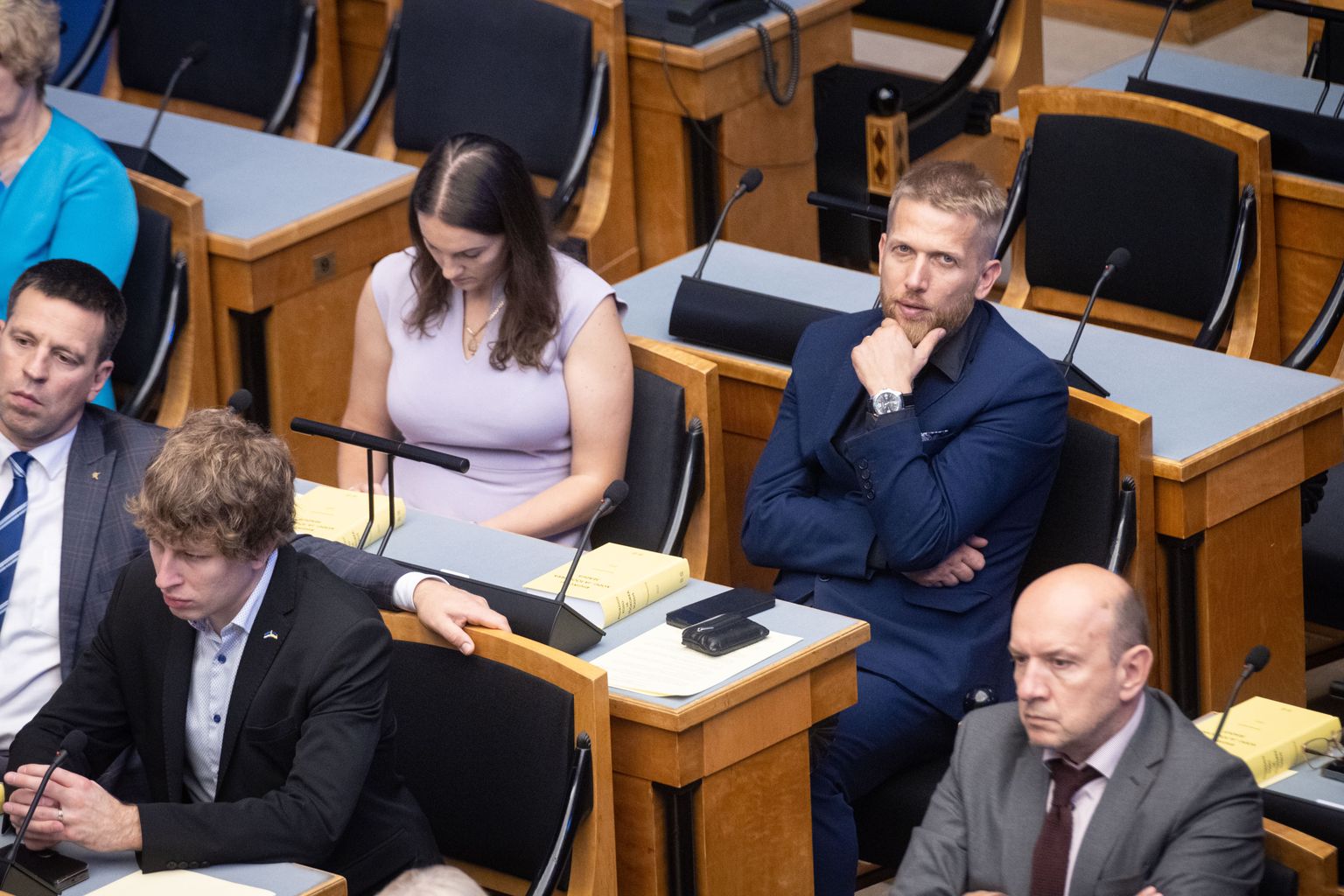 Riigikogu pidas sügishooaja avaistungi. Ester Karuse ja Jaanus Karilaid.