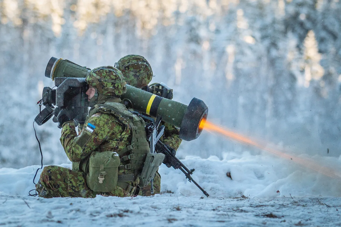 Kaitseväe lahinglaskmised tanktõrjesüsteemist FGM-148 Javelin.