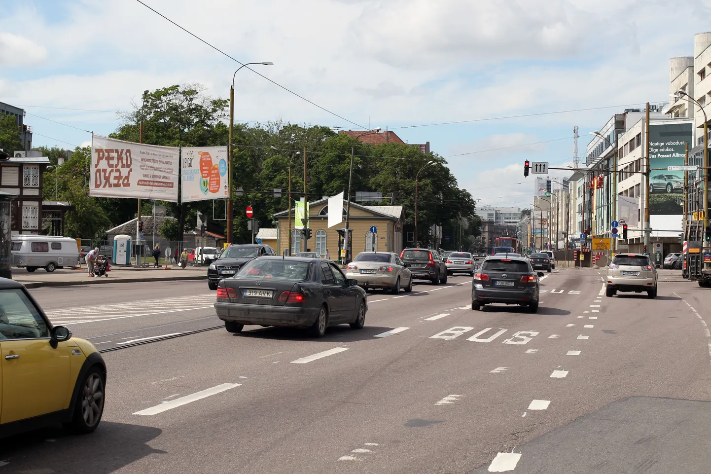 Bussirada Narva maanteel.