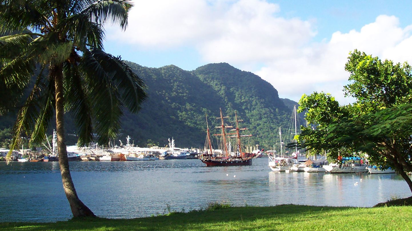 Purjelaev Pago Pago sadamas Ameerika Samoas. Foto on illustratiivne.