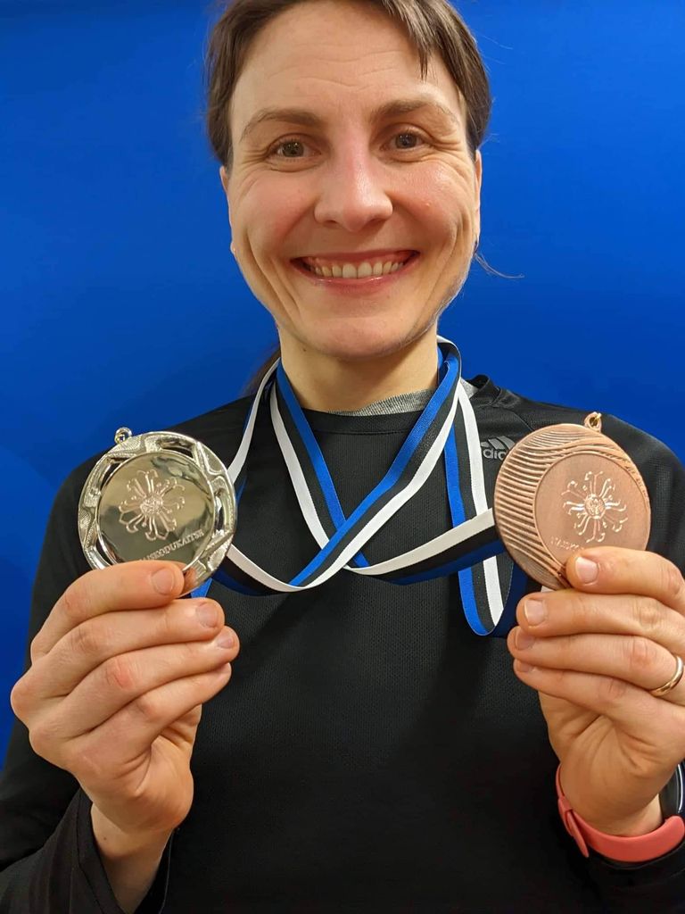 Kristina Kiisk tõi Järva naiskodukaitsjatele laskevõistlustelt teise ja kolmanda koha.