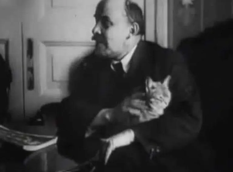 Vladimir Iljitš Lenin kassiga