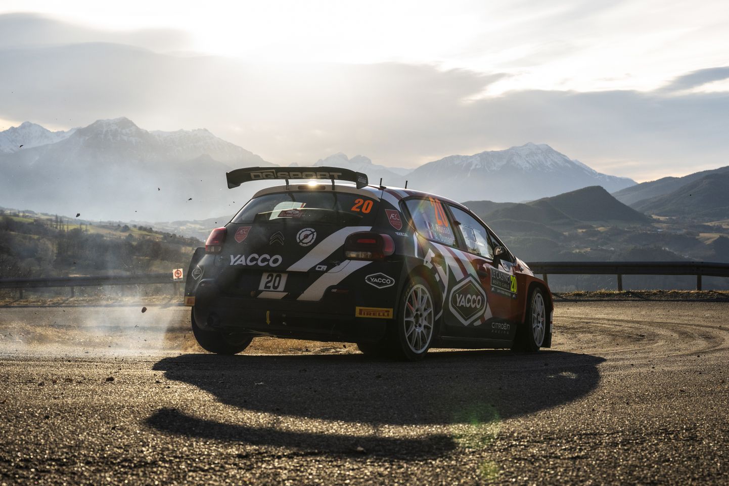 Yohan Rossel Citroen C3 Rally2-autoga Monte Carlo rallil. Prantslane hoiab pöidlaid, et ka Prantsusmaa autotootja sooviks tulevikus Rally1-auto turule tuua.