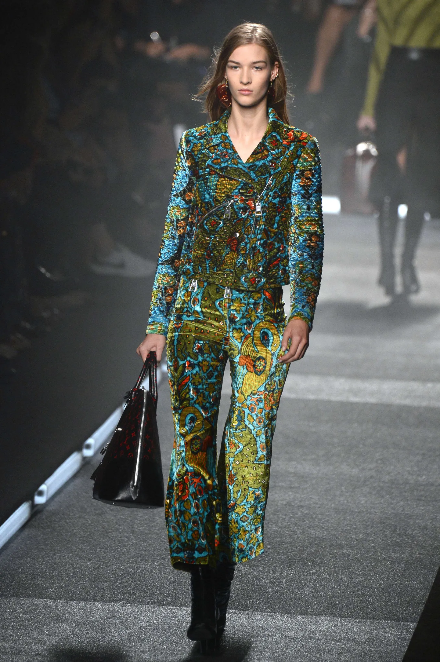 Pariisi moenädal: Louis Vuitton kevad/suvi 2015.