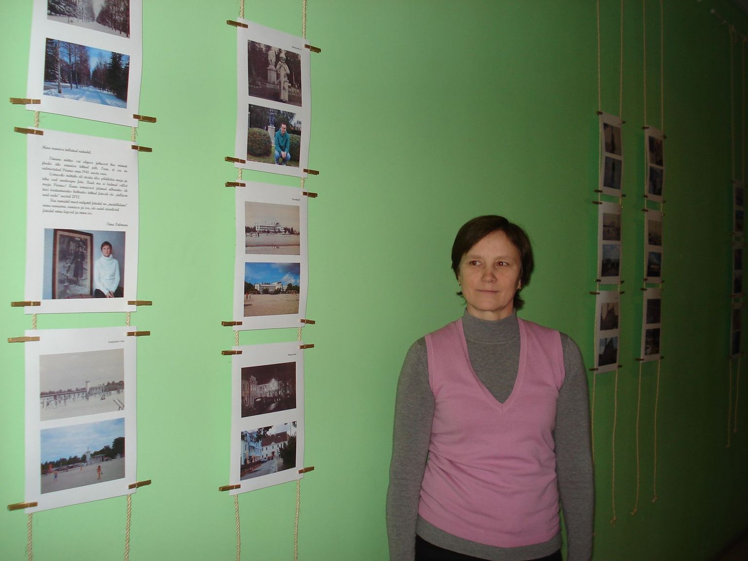 Tiina Palmaru avas Pöialpoisi lasteaias näituse „Minu vanaisa tallatud radadel“.